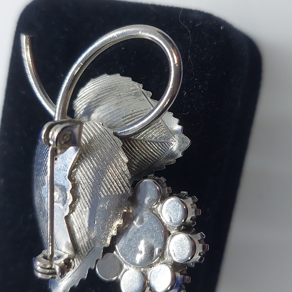 1950's Vintage Blue Prongset Rhinestone Silvertone Floral Brooch EVC - Picture 5 of 7